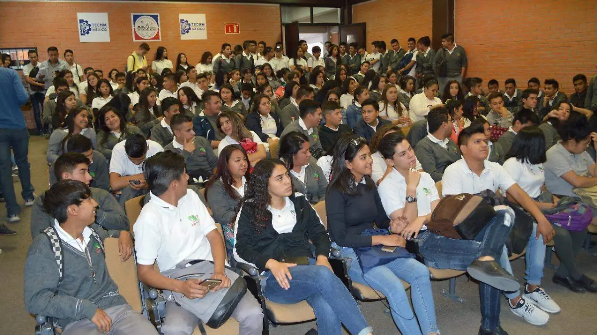 Con este programa vinculan a los alumnos de bachillerato con la modernidad que aplica el ITSJR.